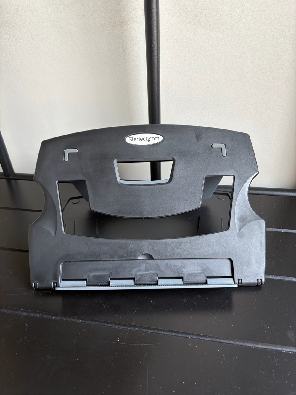 StarTech Portable Laptop/Tablet Stand in Black